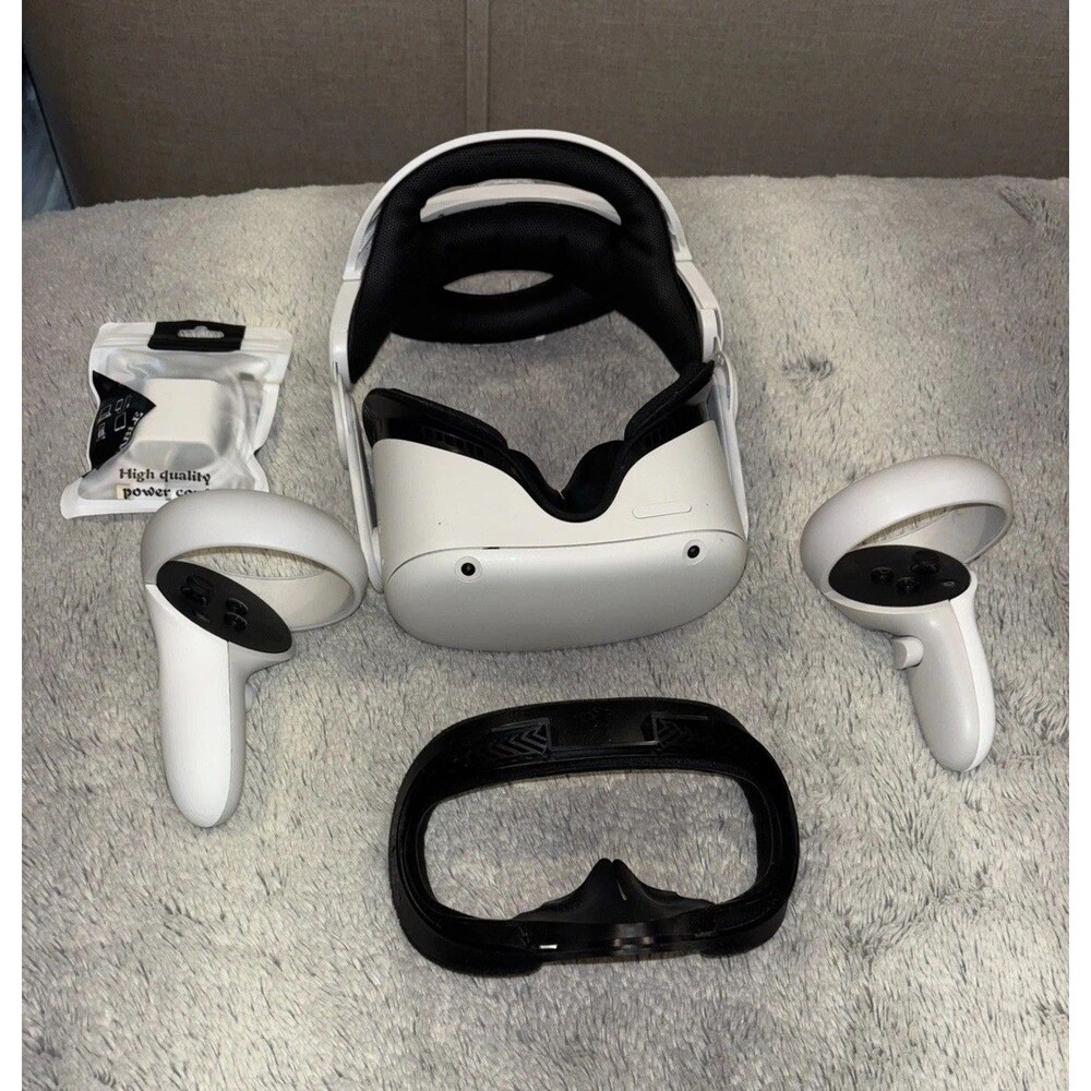 Meta Oculus Quest 2 64gb VR Headset with controllers and charger included